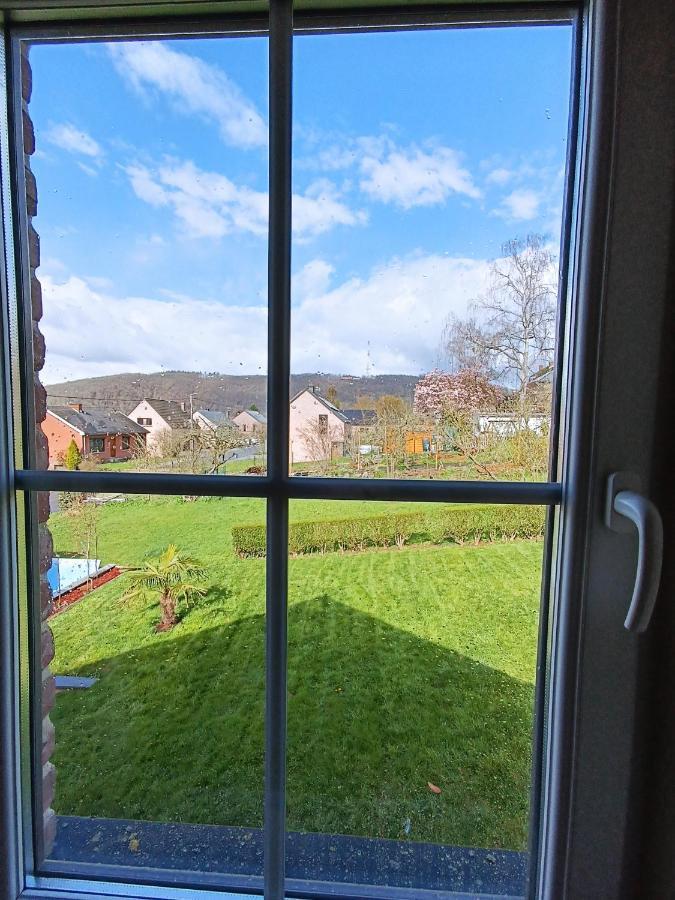 Maison Et Velos A Godinne Dans La Vallee De La Meuse Bagian luar foto
